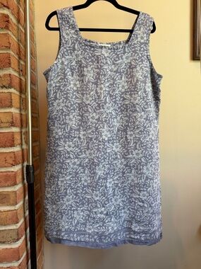 Jones NY Women’s Sleeveless Floral Shift Dress in Blue linen